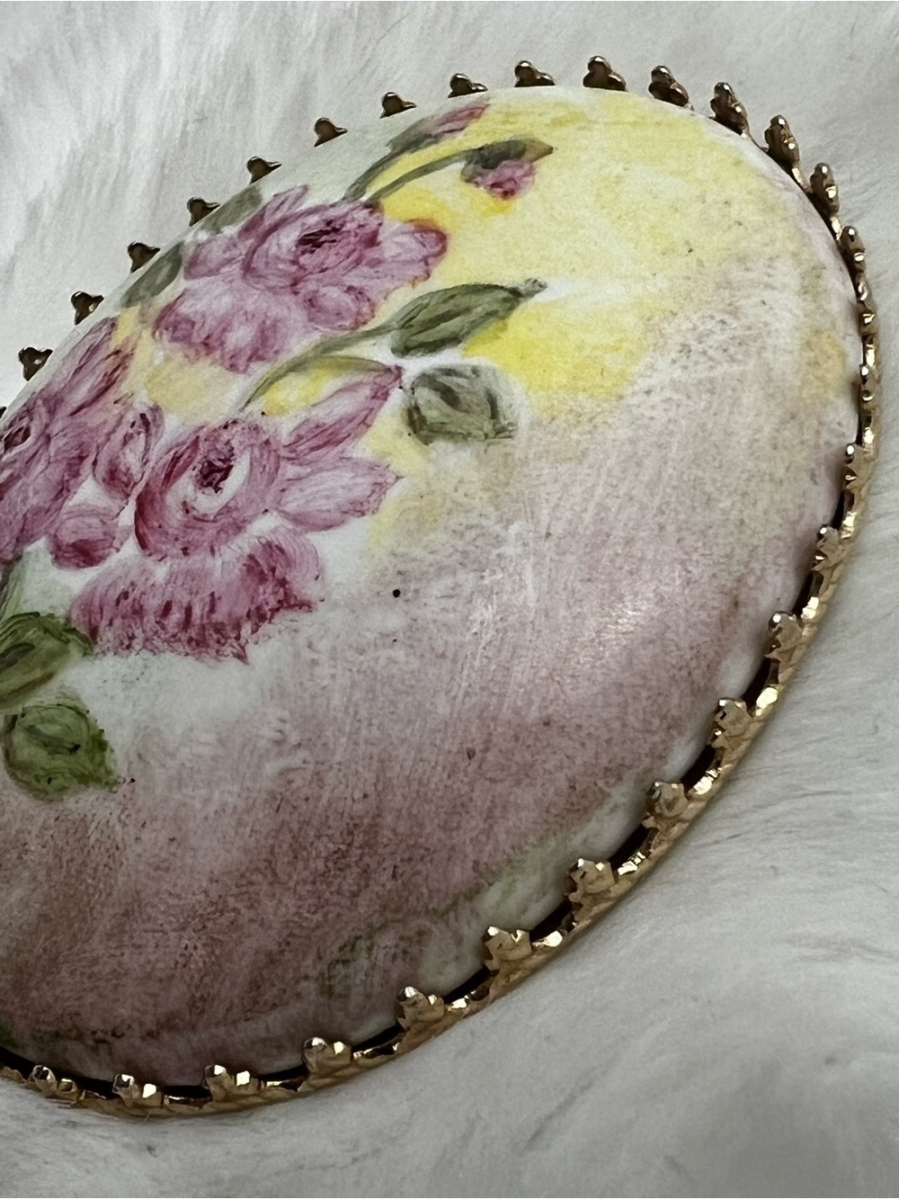 Vintage 1950s Hand-Painted Porcelain Rose Brooch - Gold Tone Floral Pin - Picture 3 of 8